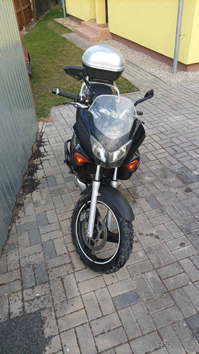 Honda Varadero 125, 2003, 11 kw (platí do smazání inzerátu)