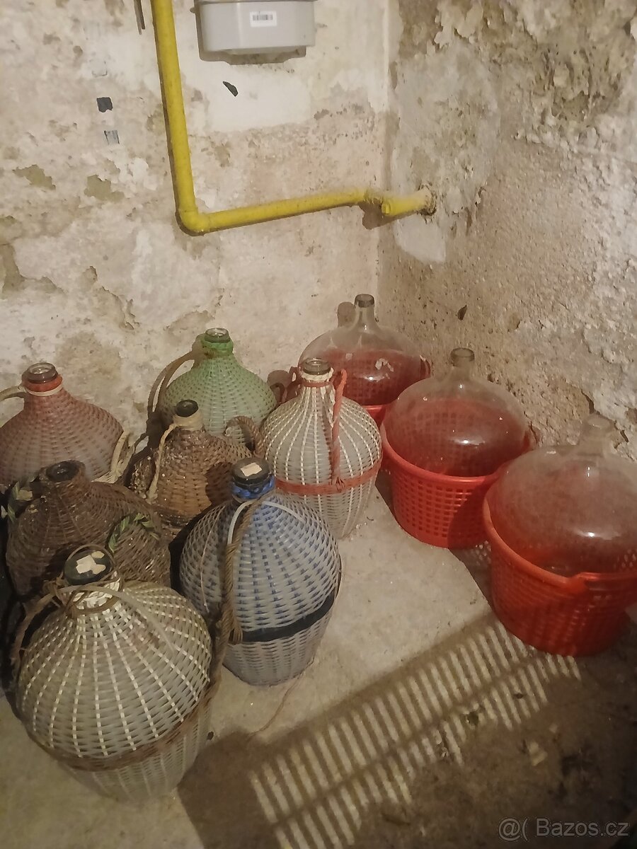 Prodám demižony různé objemy - viz foto