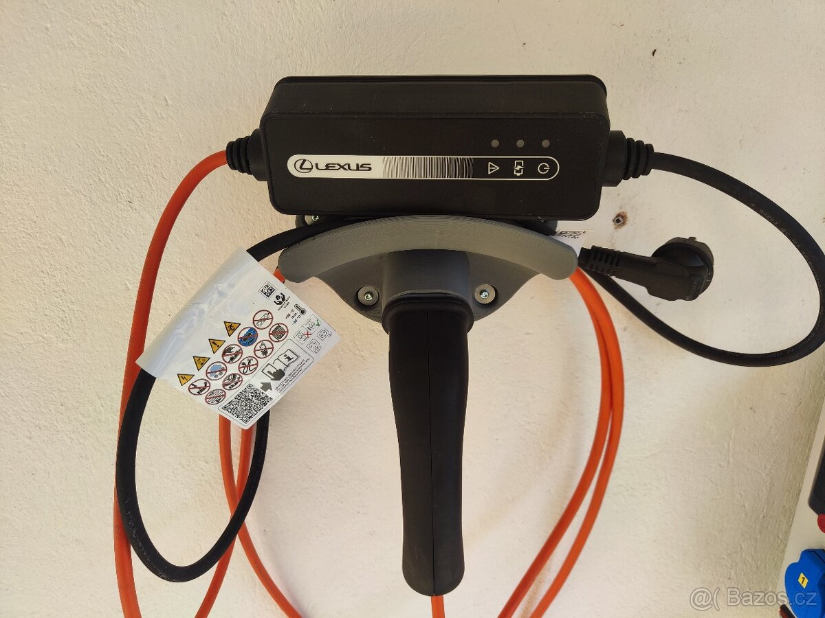 Wallbox Lexus, přenosná nabíječka typ 2