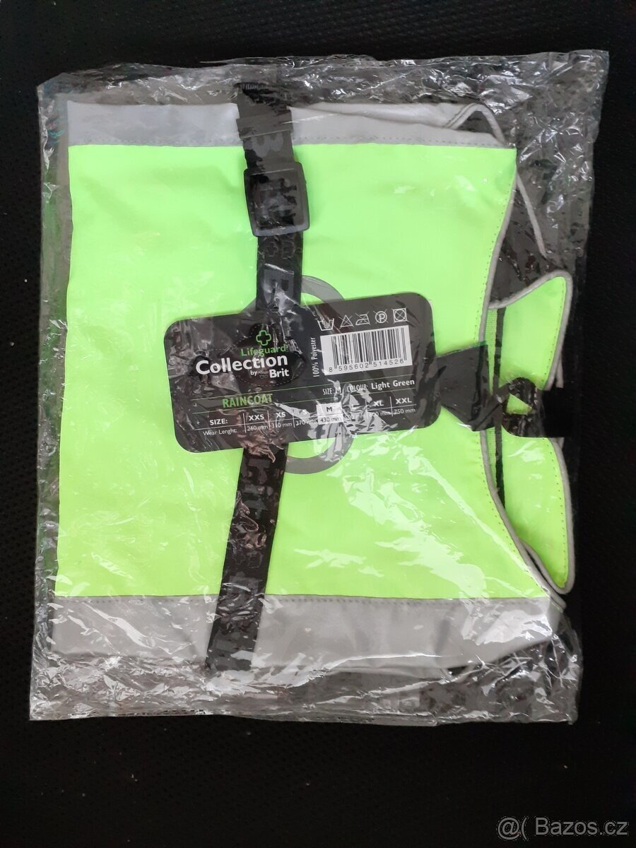 Chovatelské potřeby(pláštěnky Brit,ohlávka, frisbee, obojek)