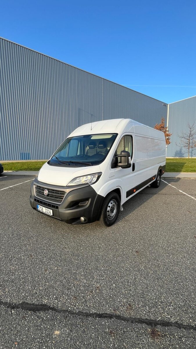 Půjčte si prostornou dodávku Fiat Ducato L4H2