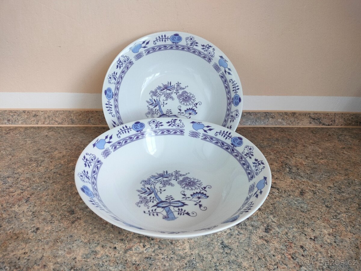 Dvě mísy s cibulovým vzorem, 23x6,5 cm,