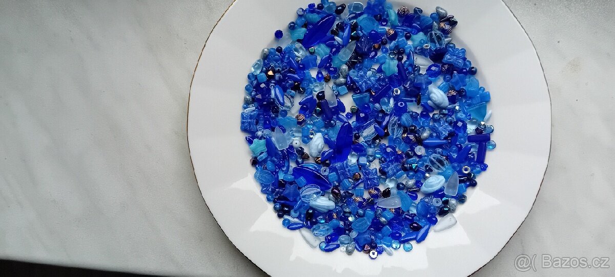 Skleněné korálky mix, české, 250g, 13 barev mixů