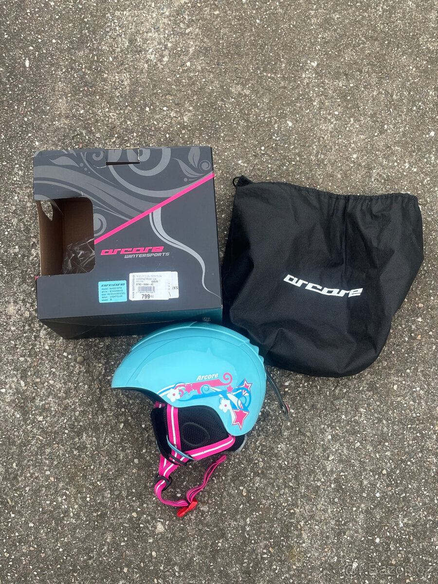 Prodám lyžařskou přilbu 48-53cm + zdarma brýle