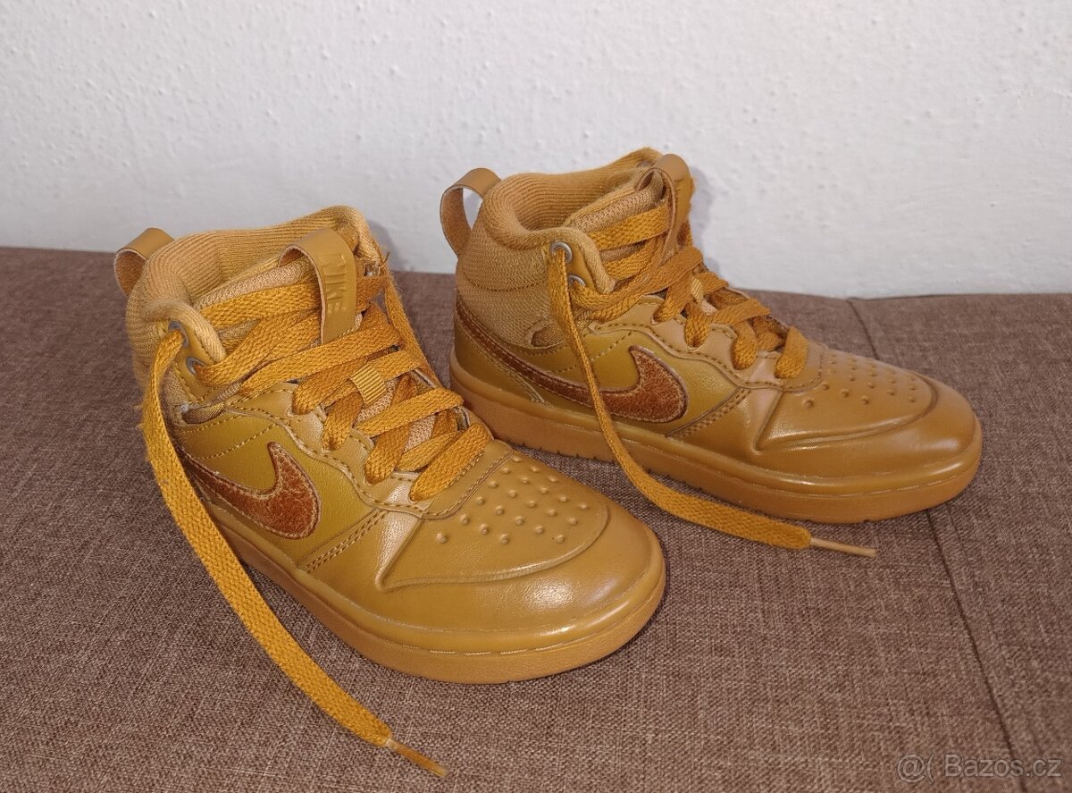 Celoroční boty Nike vel. 27,5