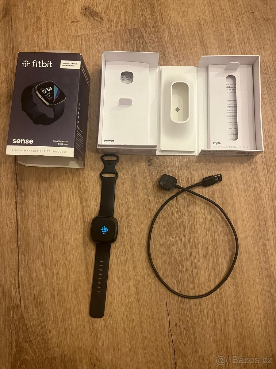 Hodinky Fitbit Sense