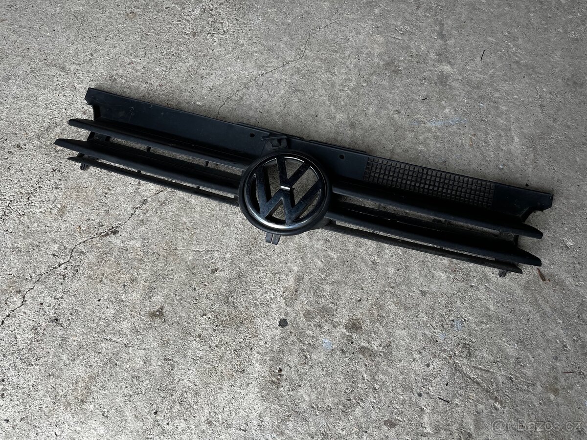 Maska VW Golf 4