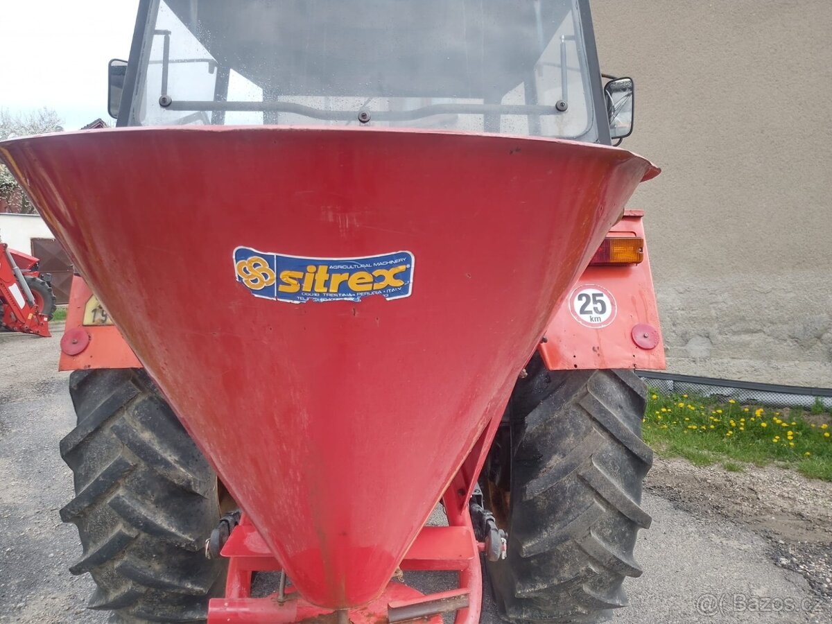 Sitrex sypač za traktor
