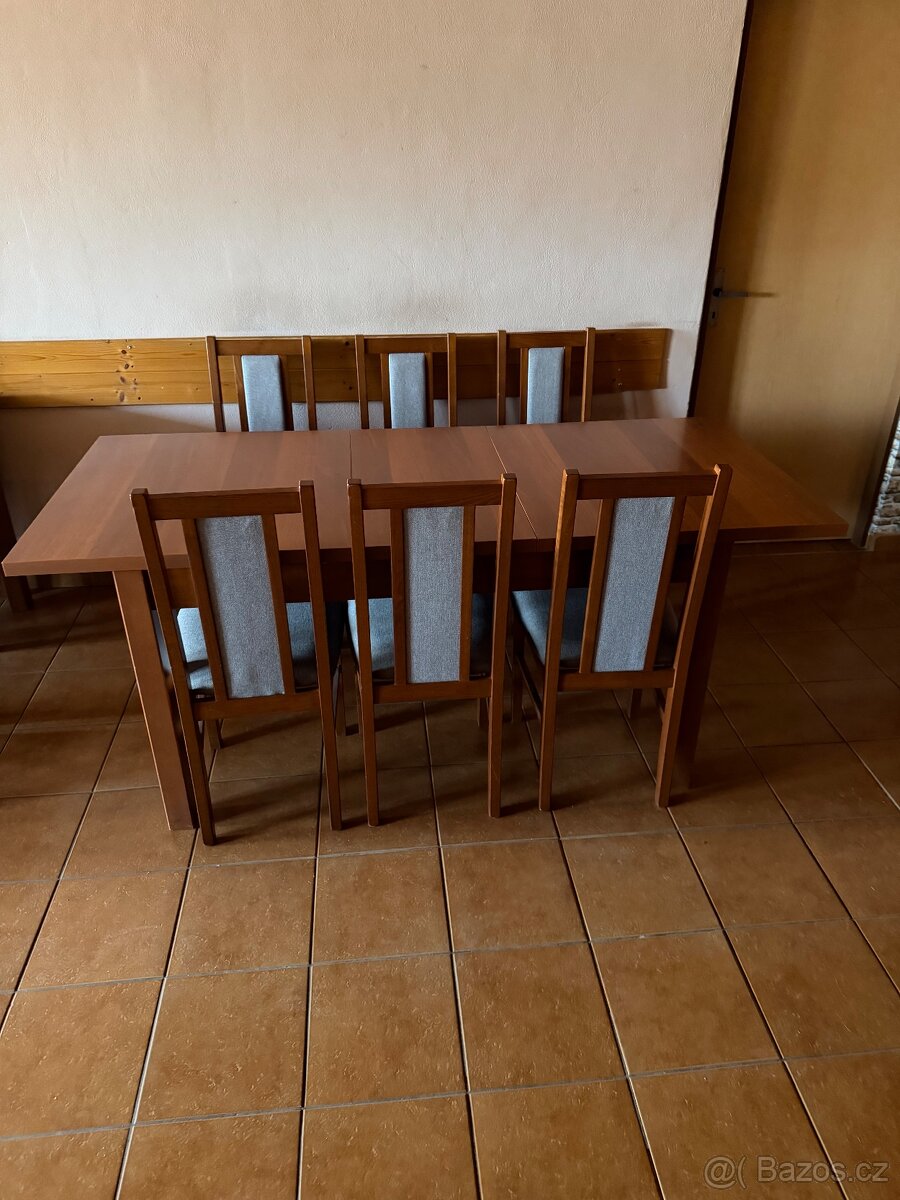 Židle a stůl