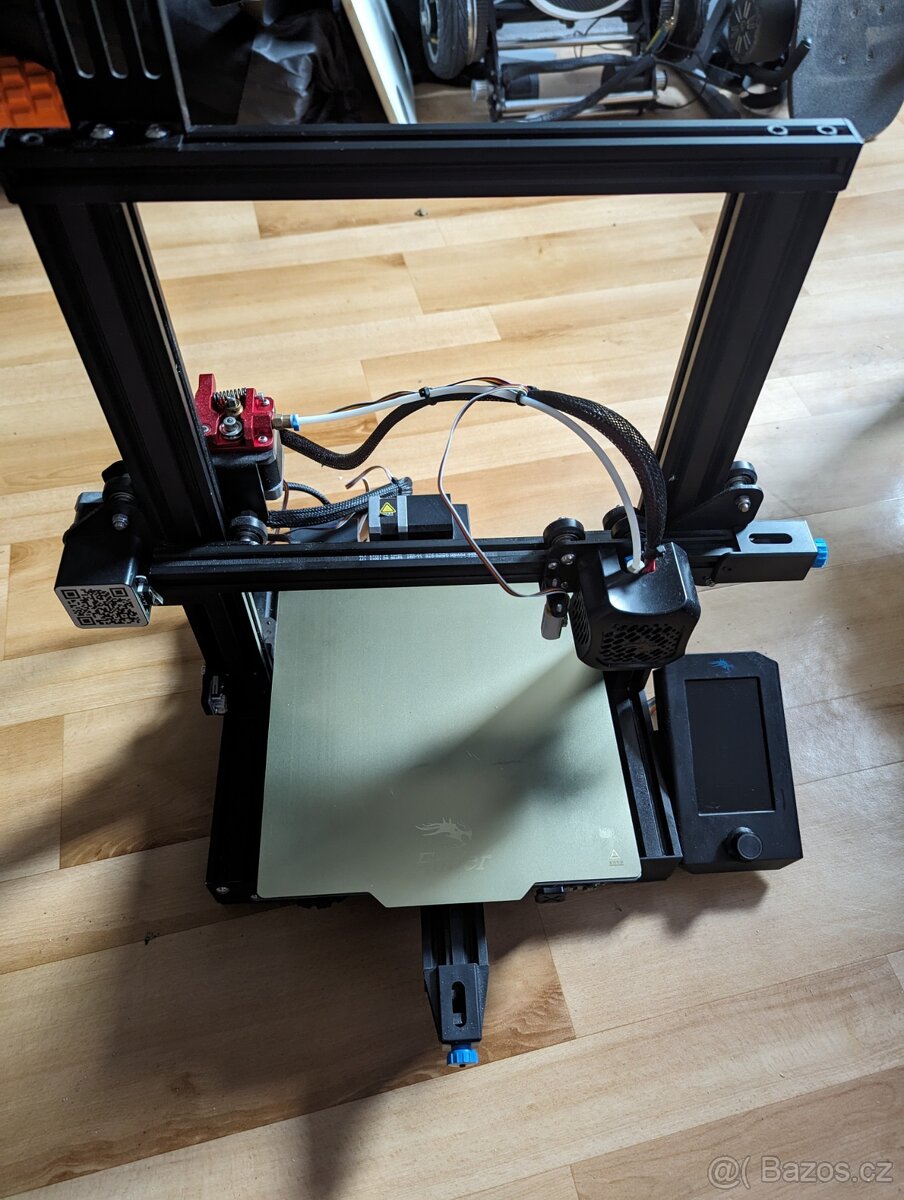 3D tiskárna Ender 3 V2 s upgrady