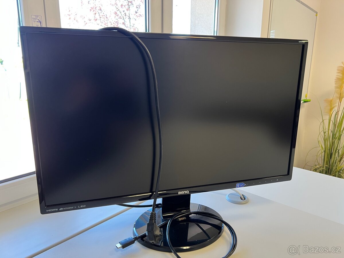 Monitor 27” - Benq Gw2760s.