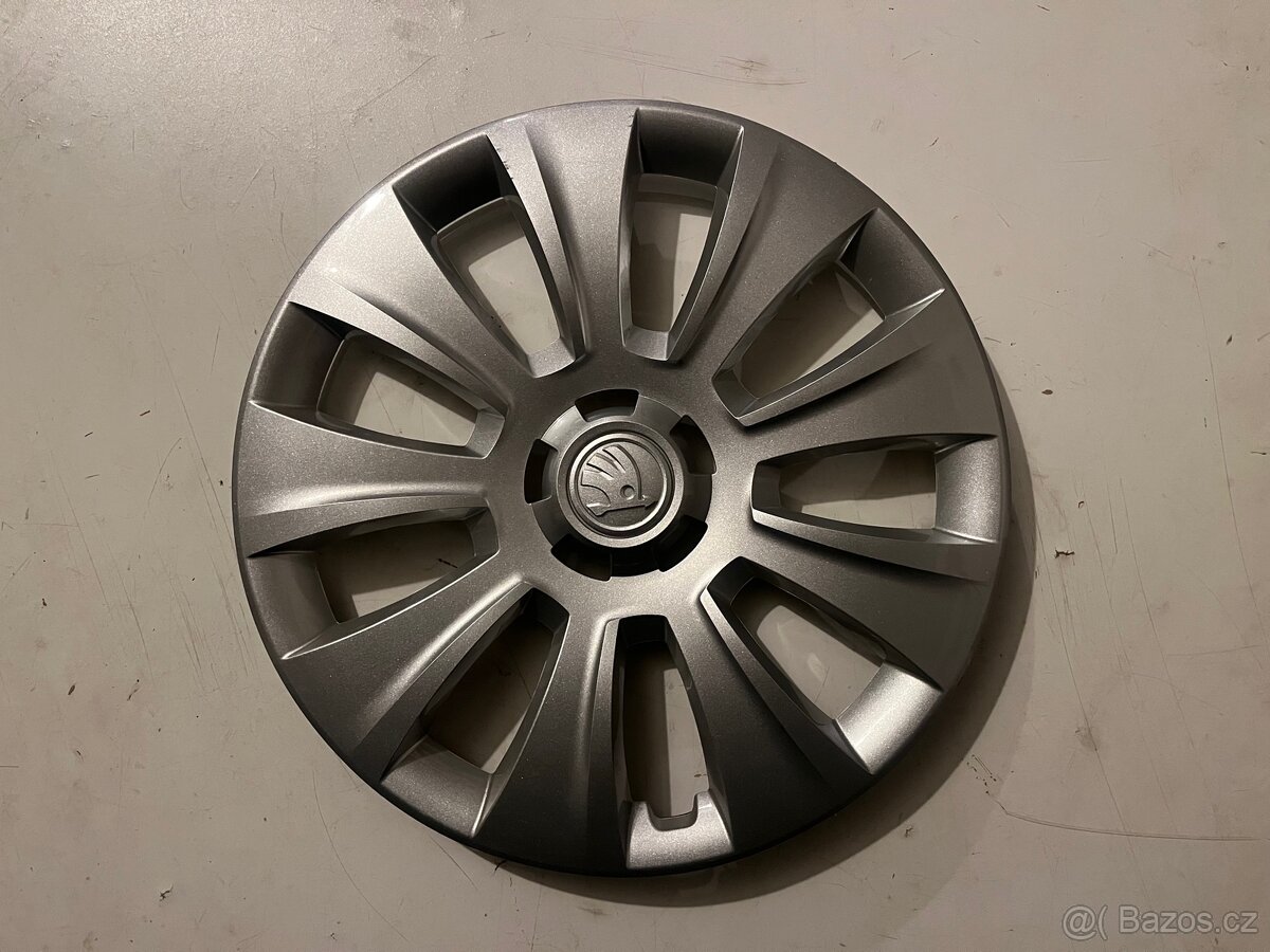 Poklice kola 16" BORNEO Škoda (VAG 57A 601 147)