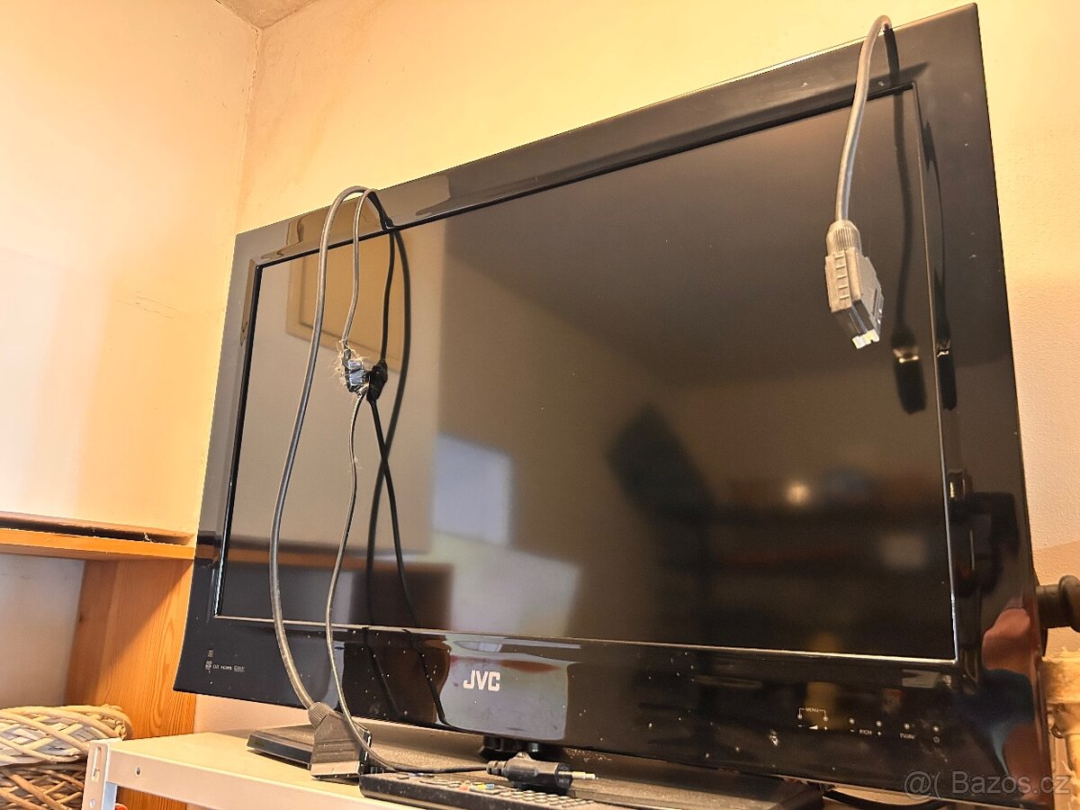 Televize JVC uhlopříčka 77”