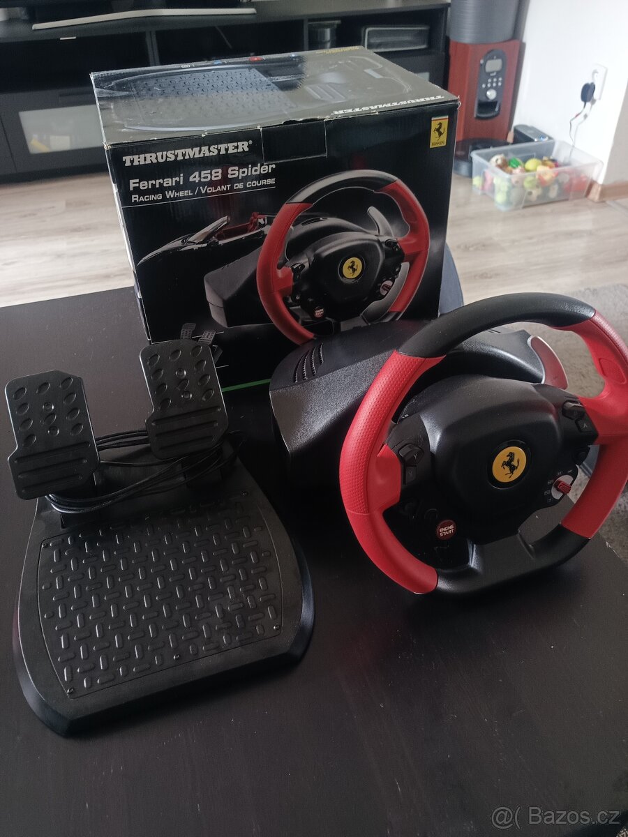 Volant Xbox Ferrari 458 Spider s pedalmi