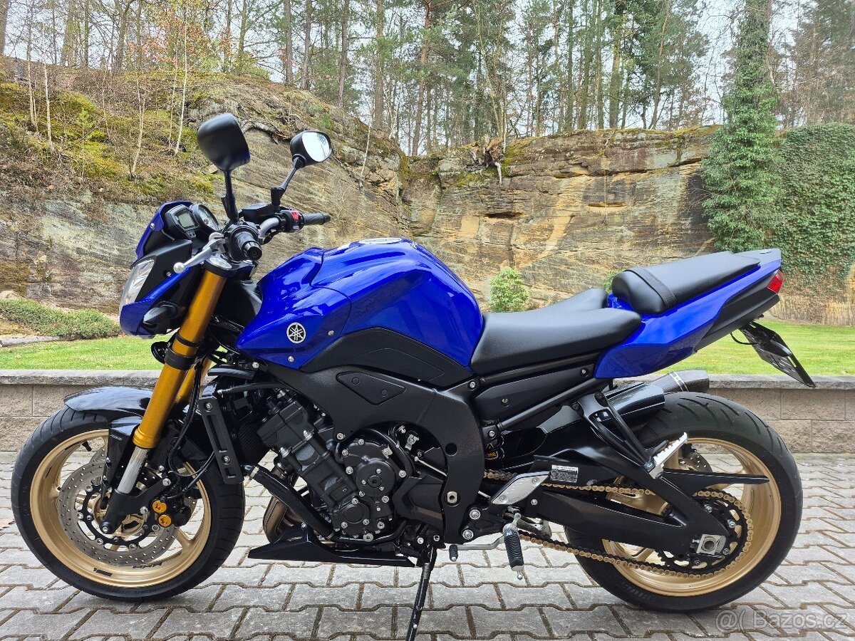 Yamaha FZ 8 N - SUPER STAV - ABS, AKRAPOVIČ 99.000,- Kč