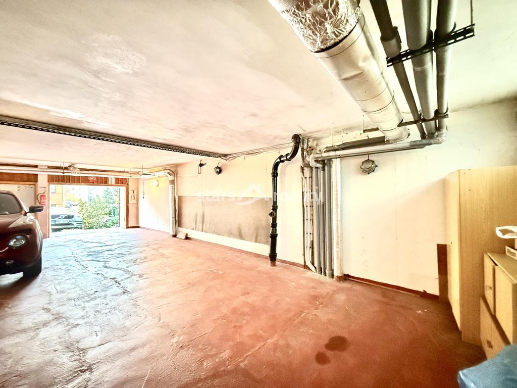 Pronájem garážového stání 31 m2, Děčínská - Praha 9 Střížkov