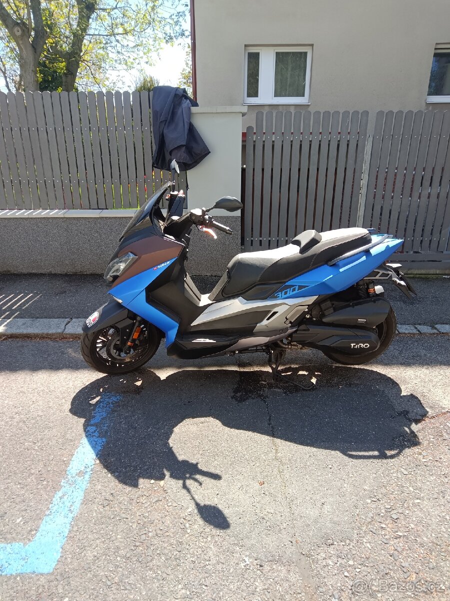 Maxon Discover 300 prodam skútr, výkon 19.5kW