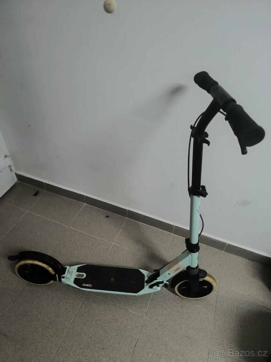 Koloběžka Town 7 XL zelená