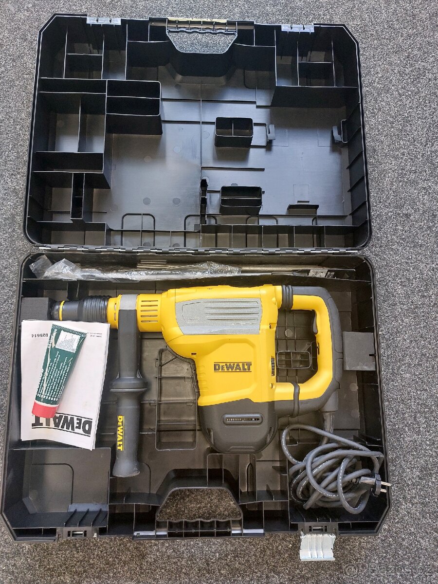 Kombinované kladivo Dewalt
