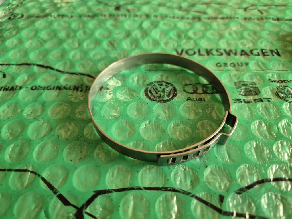 spona manžety řízení velká Škoda Superb I