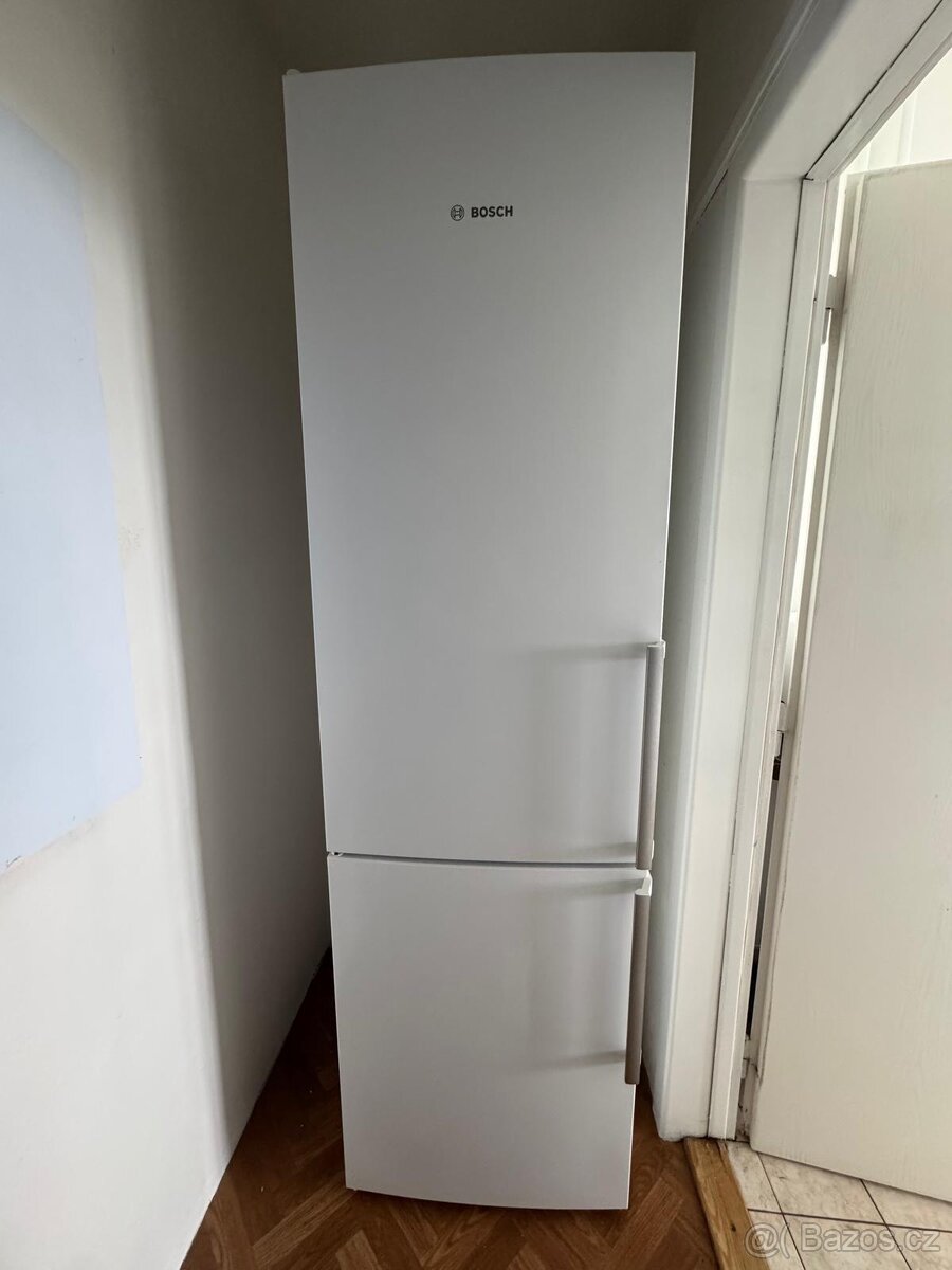 Lednice Bosch KGN39VW35