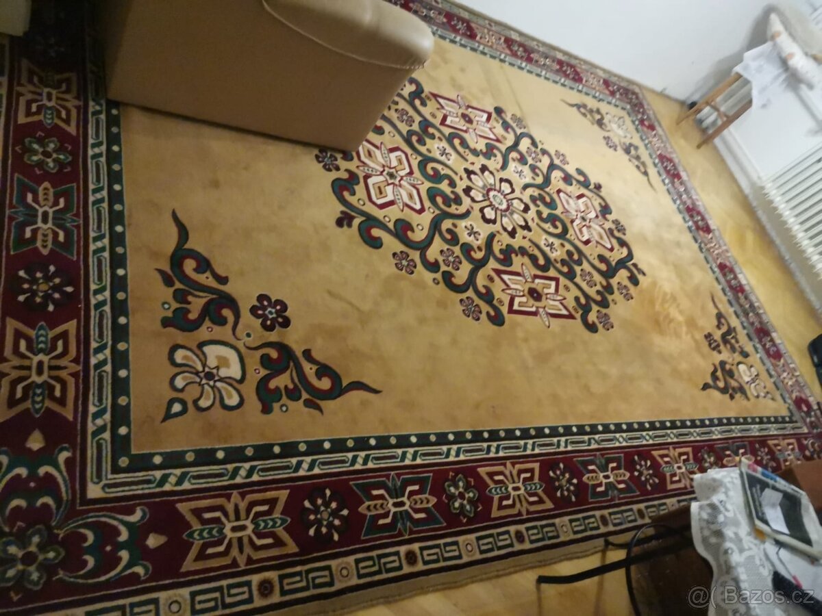 Prodám koberec TOP stav