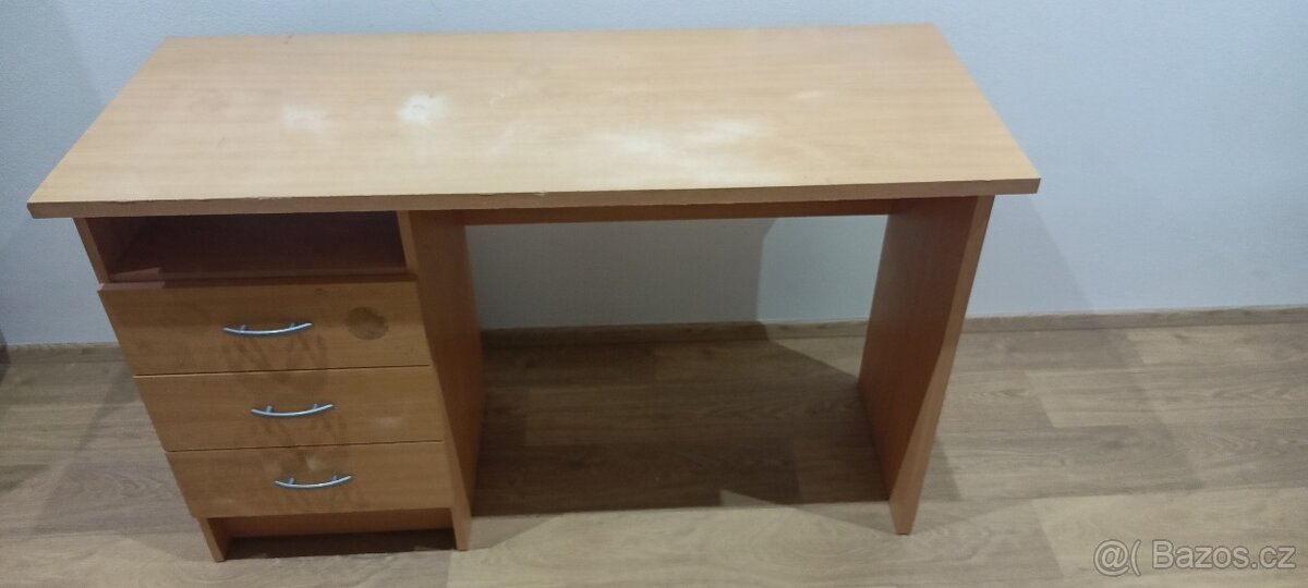 Nabízím stůl