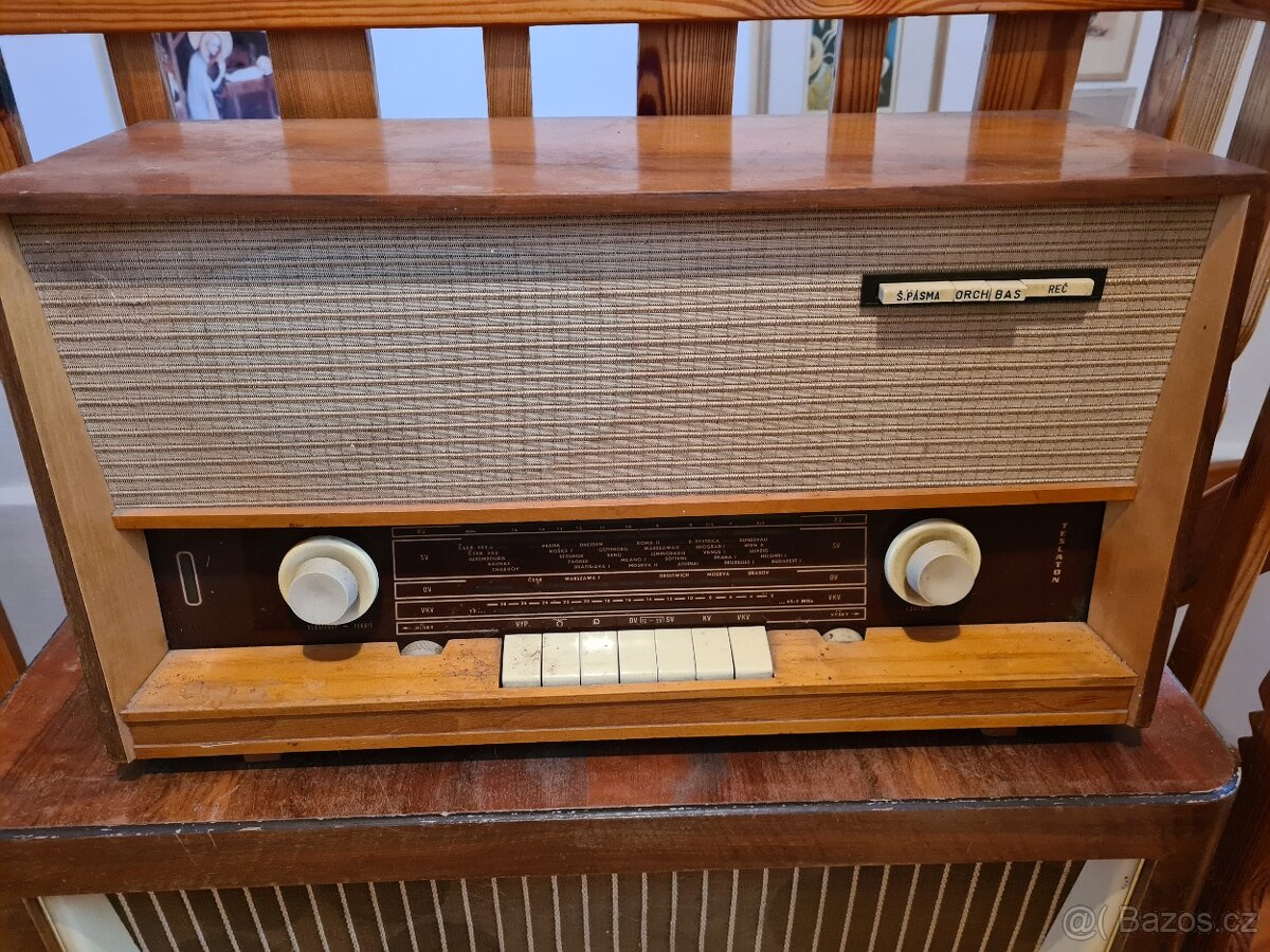 Staré radio Tesla Bratislava 536A