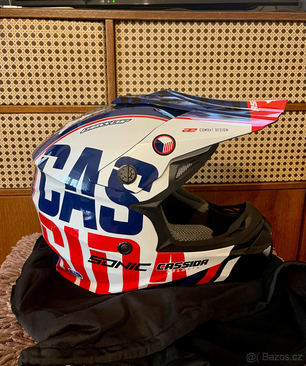 Helma Cassida Cross Cup Sonic červená - modrá- bílá