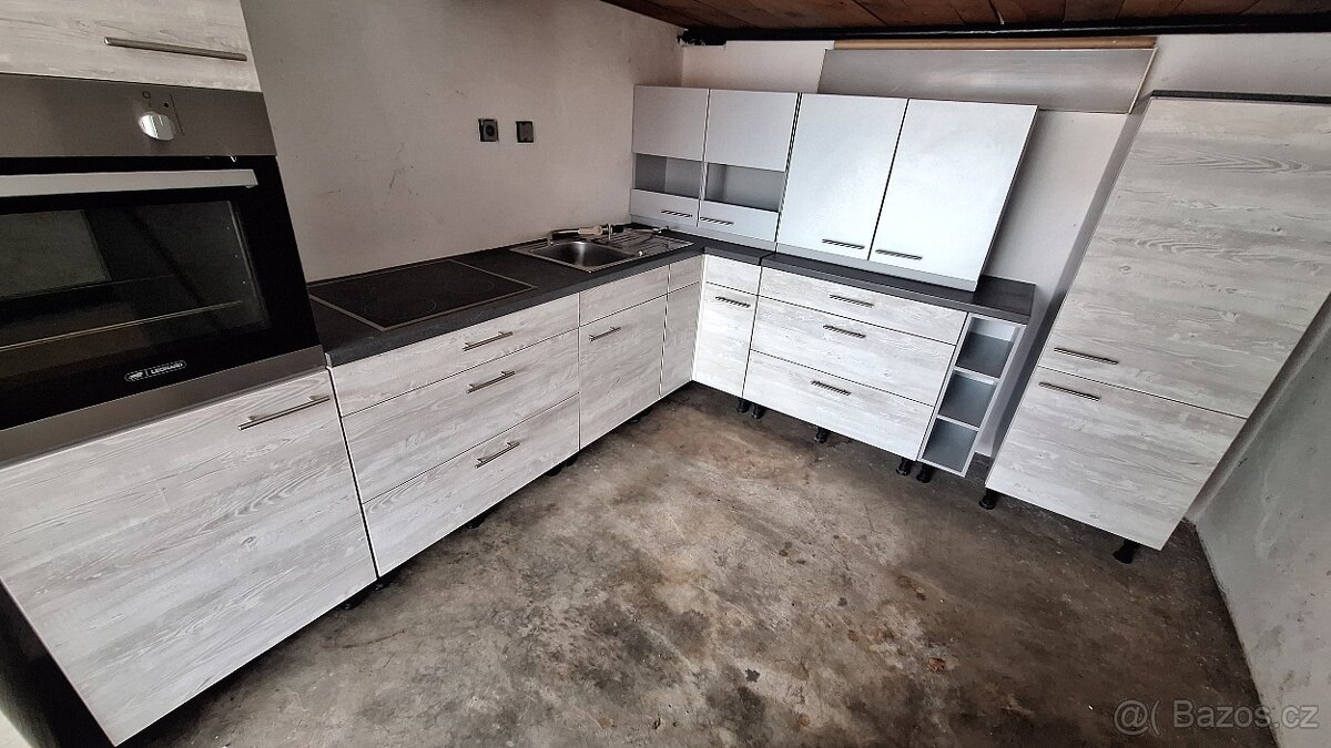 Kompletní kuchyně NOBILIA NAUTIC PINE vč. spotřebičů