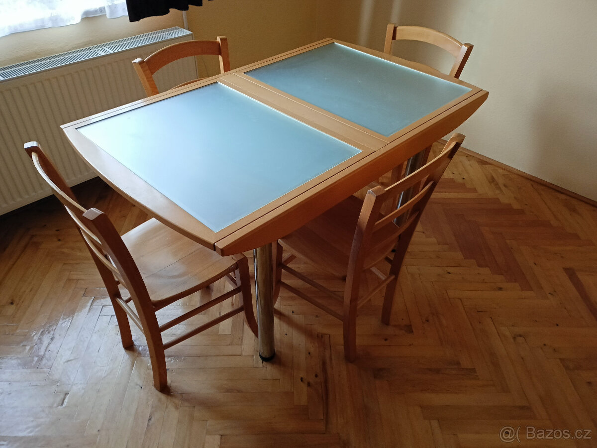 Prodám stůl a 4 židle