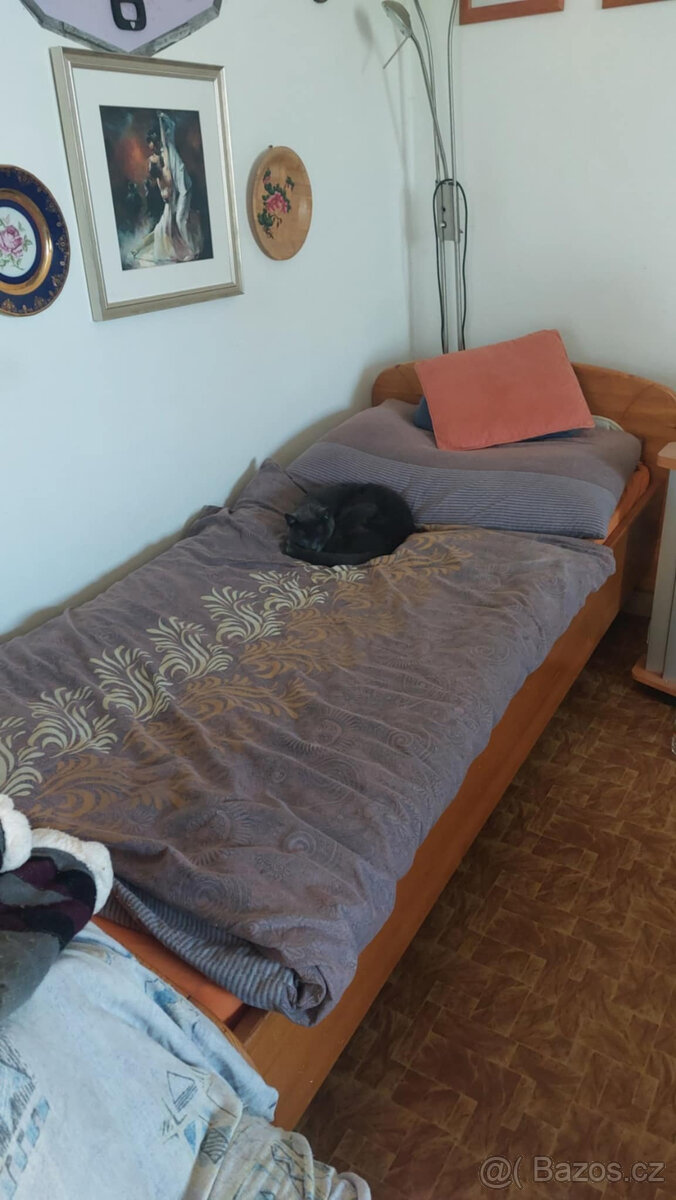 PRODÁM POSTELE NA SPANÍ.