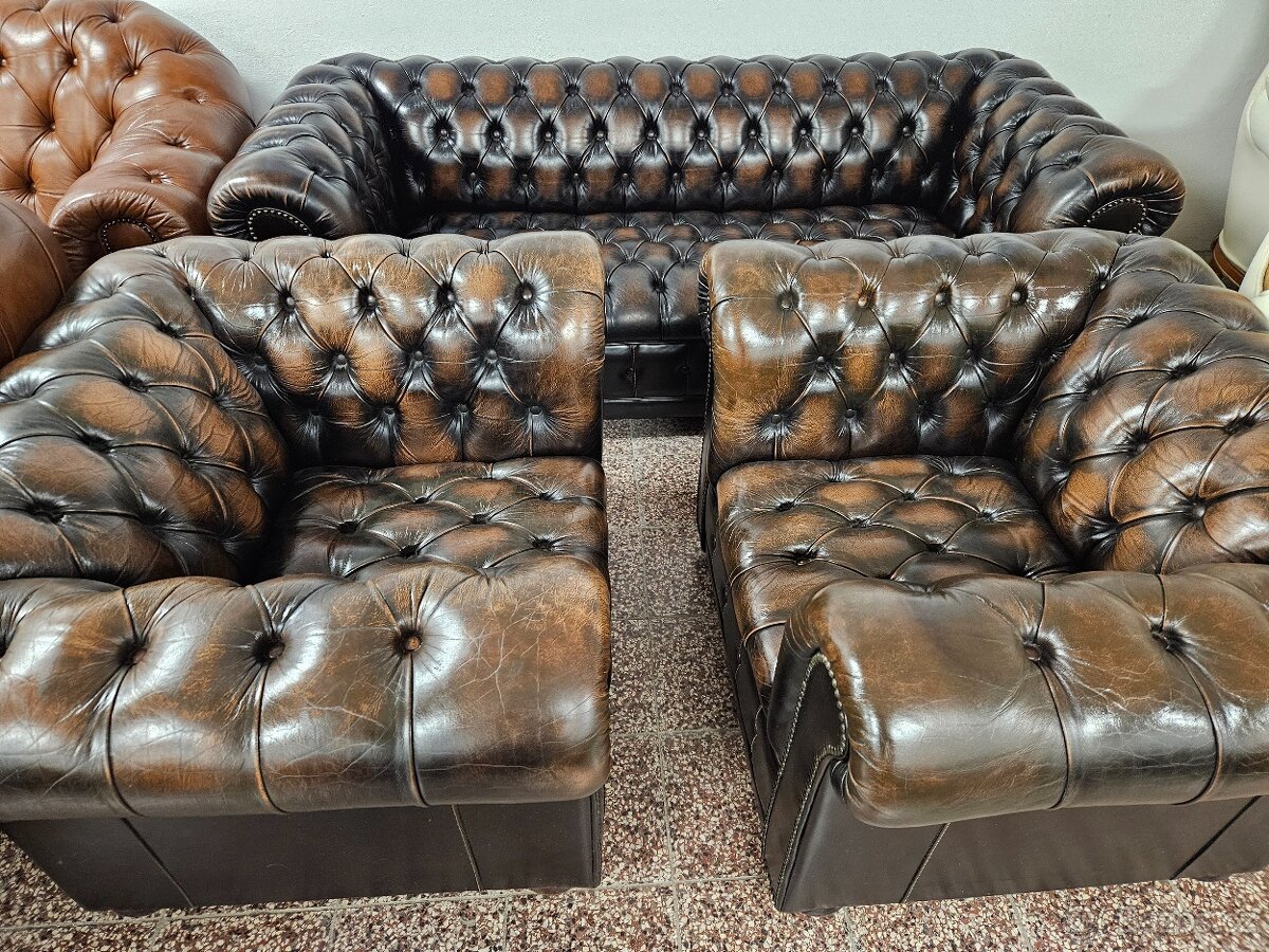 CHESTERFIELD ŠTÝL,DVOJFAREBNÁ KOŽENÁ SEDAČKA 3+1+1,NEROZŤAH