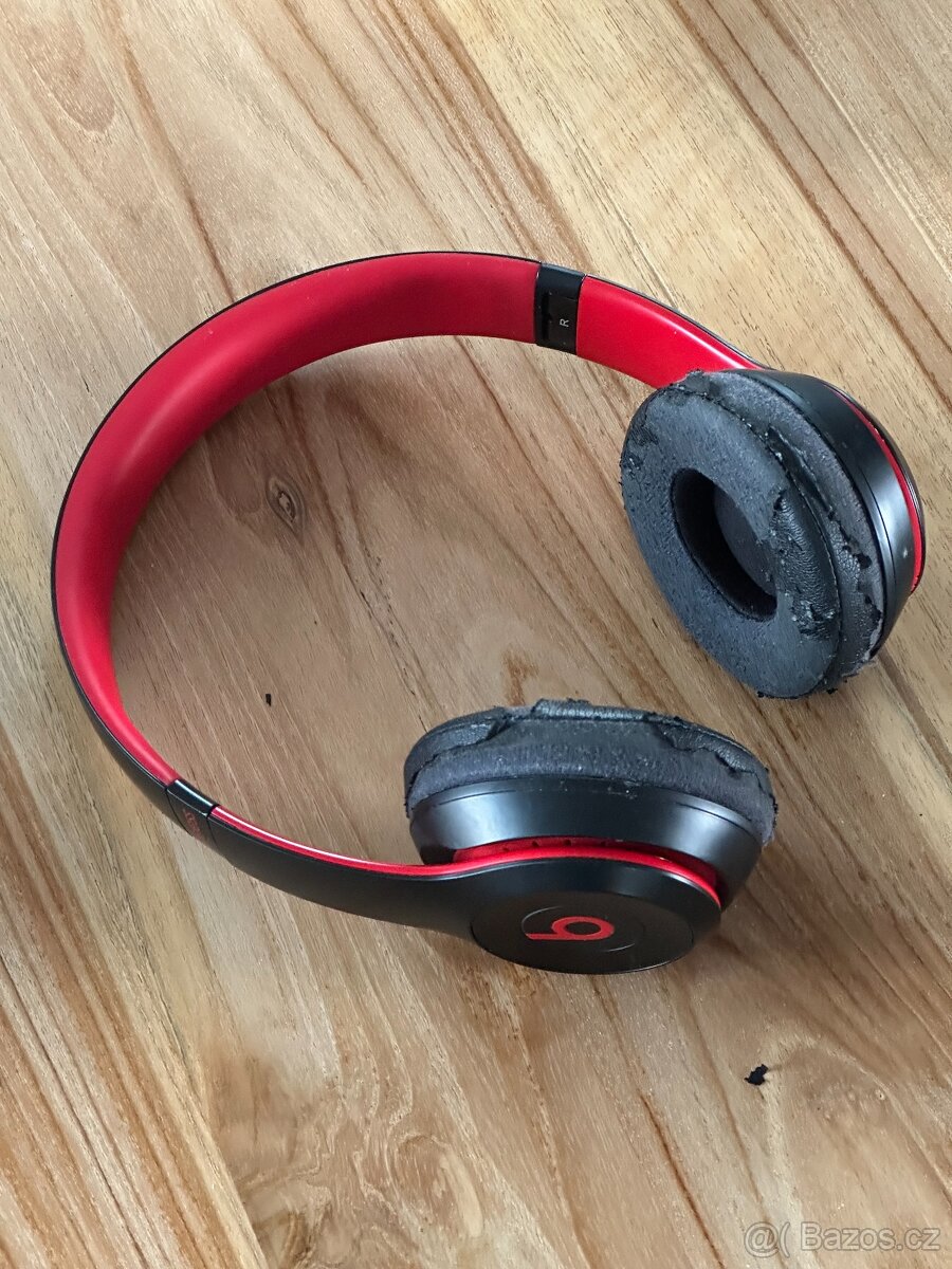 Bezdrátová sluchátka Apple Beats Solo³ Wireless A1796