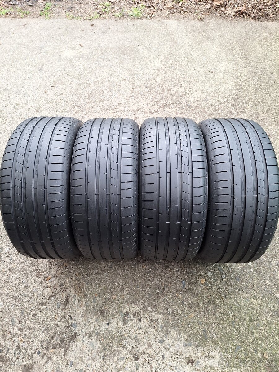 235 45 17 letní pneu R17 Dunlop