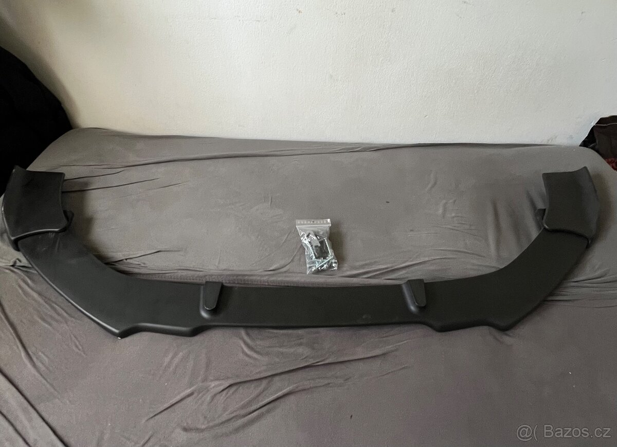 spoiler pod přední nárazník Audi a4 b8