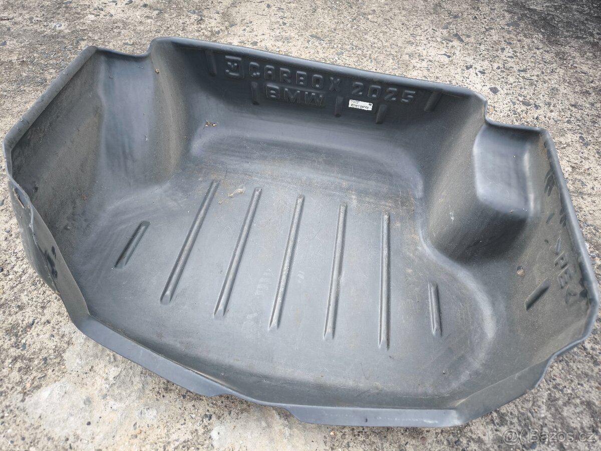 BMW E36 / E46 originalní plastova vana do kufru