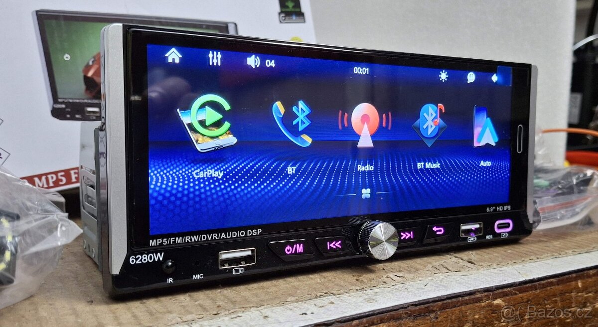 1DIN autorádio s bezdrátovým Apple Carplay a Android Auto