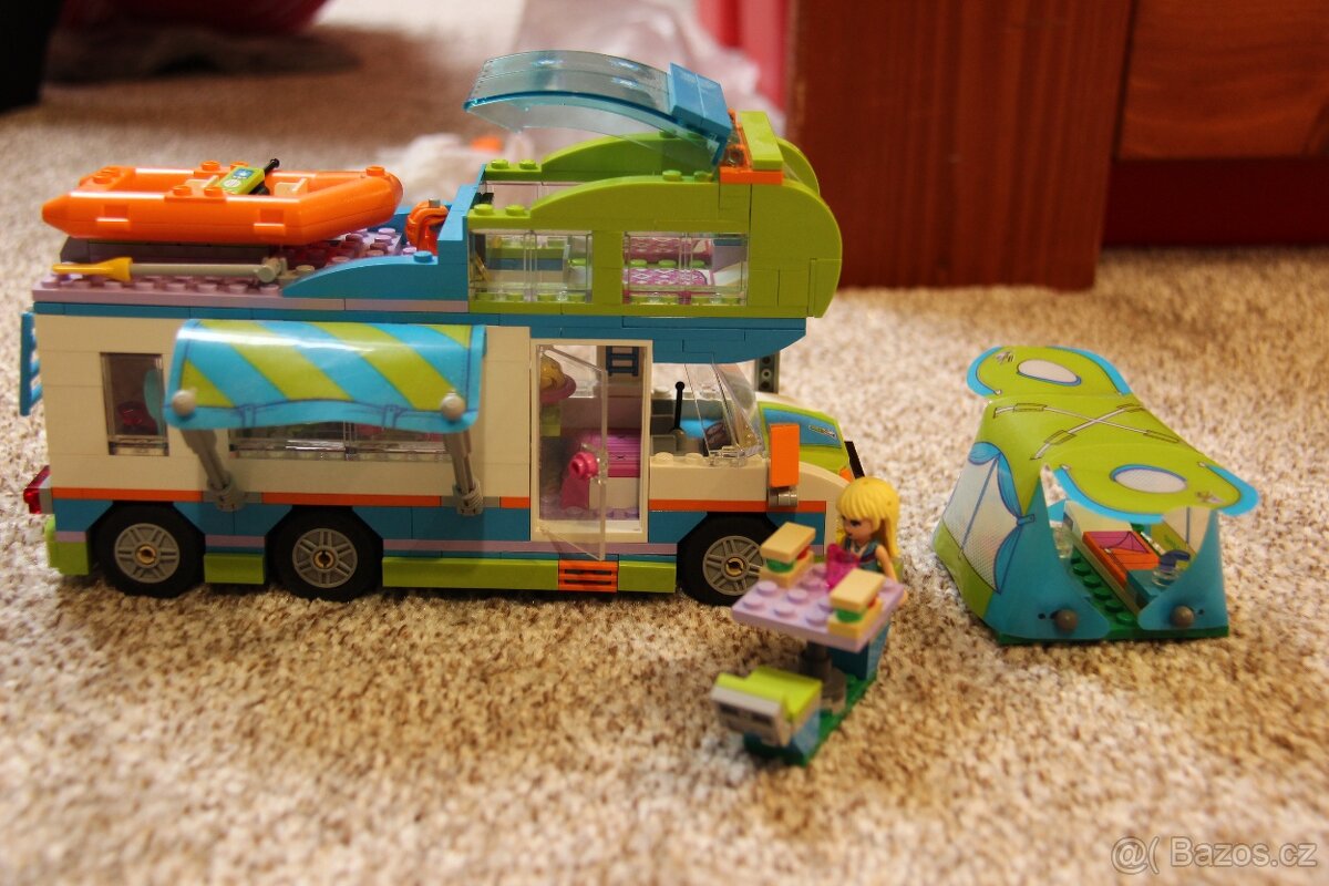 Lego Friends 41339 Mia a její karavan