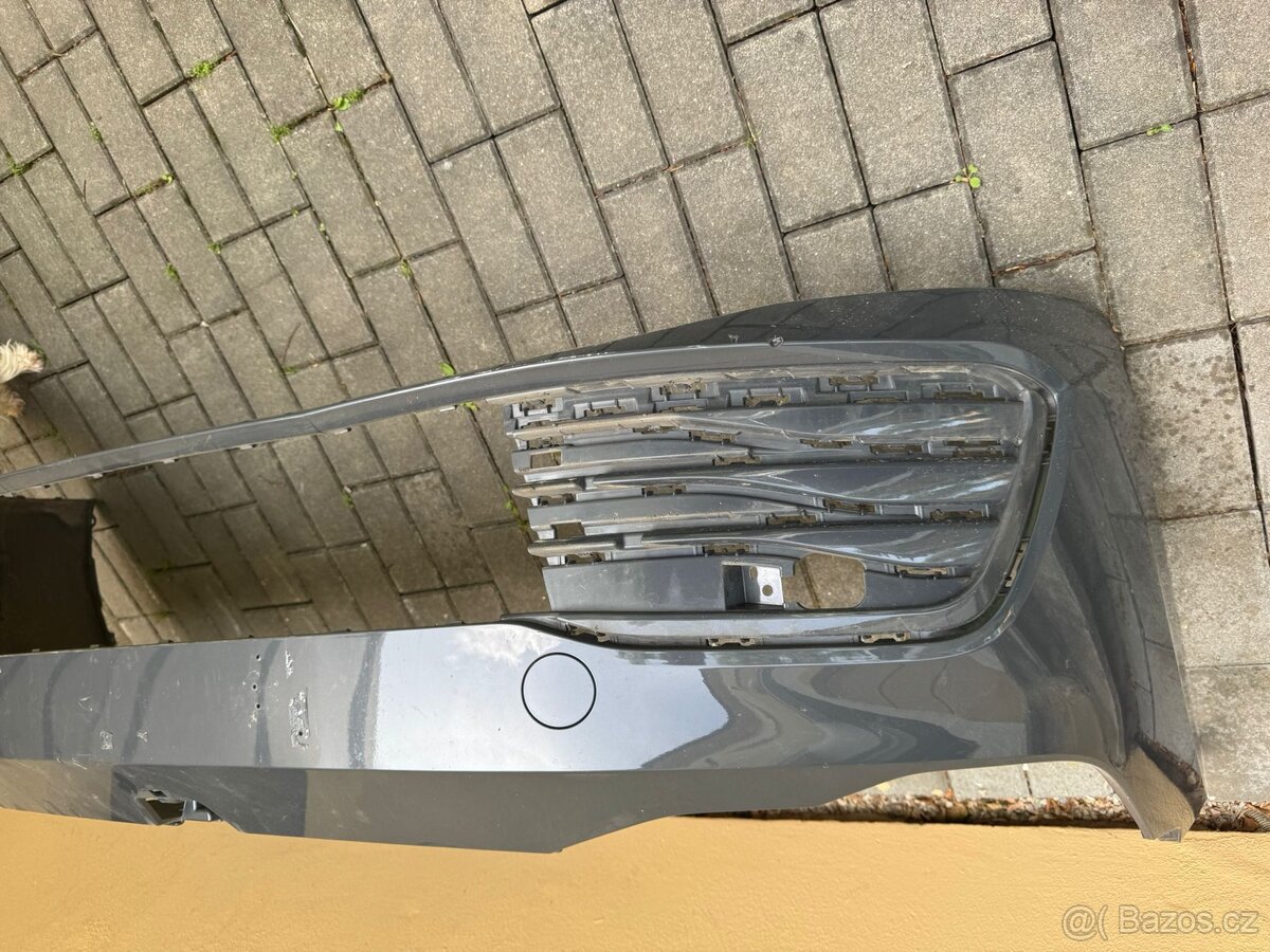 Přední nárazník na vw golf