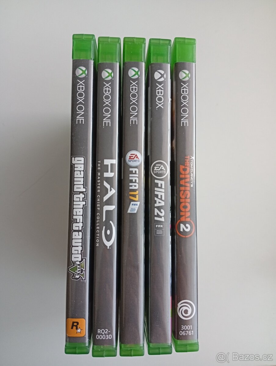 Hry na Xbox one a jedna na Xbox series x