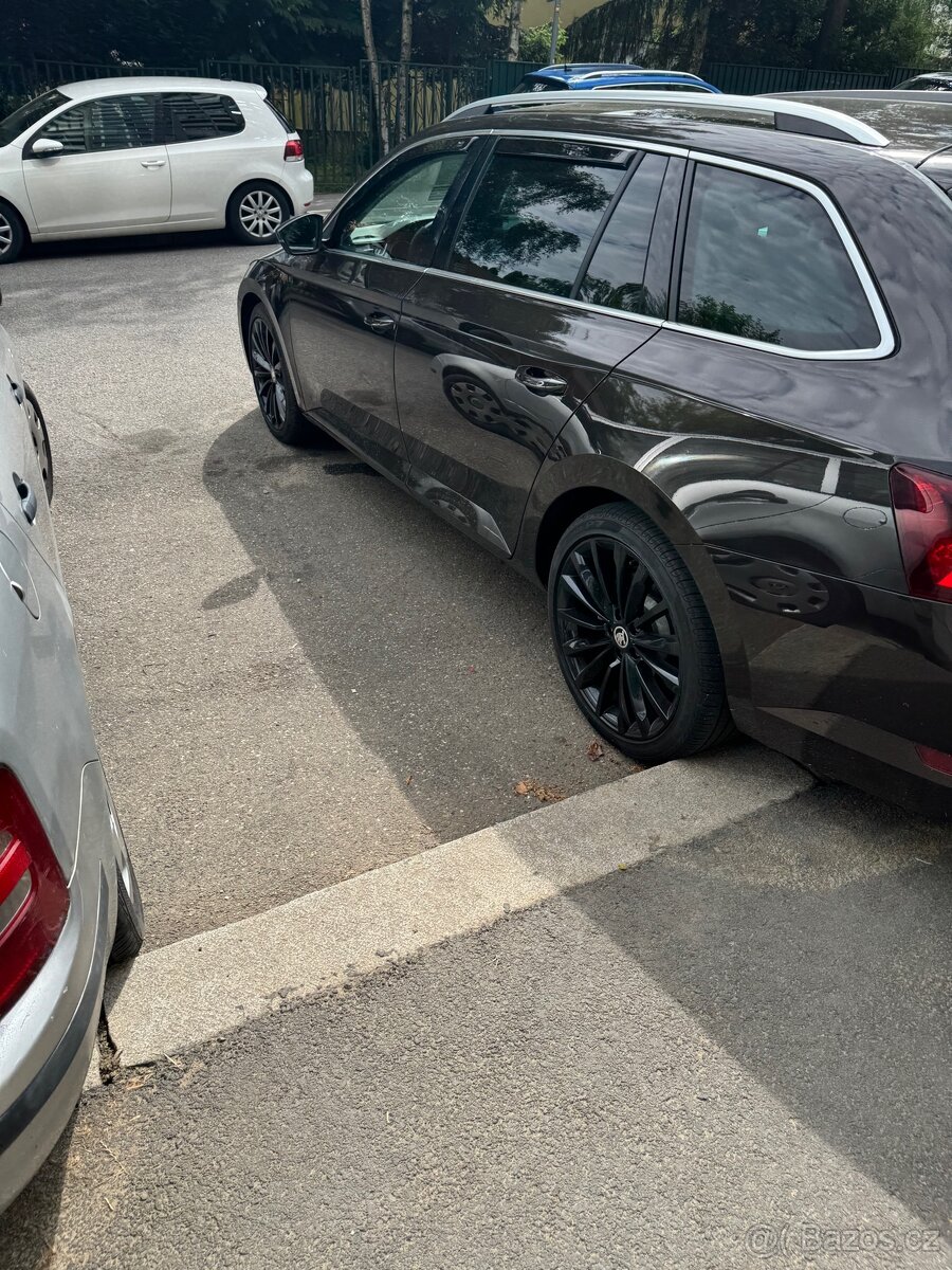 Škoda superb 3 2L140 KW 4x4 2016
