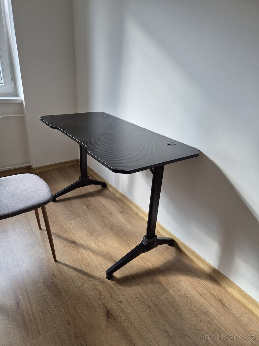 Herní stůl Connect IT NEO+ s RGB podsvícením