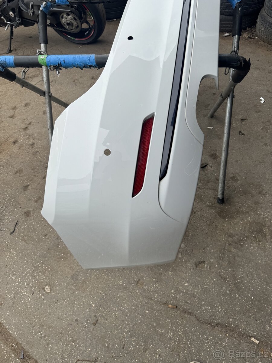 BMW f32 f36 zadni naraznik