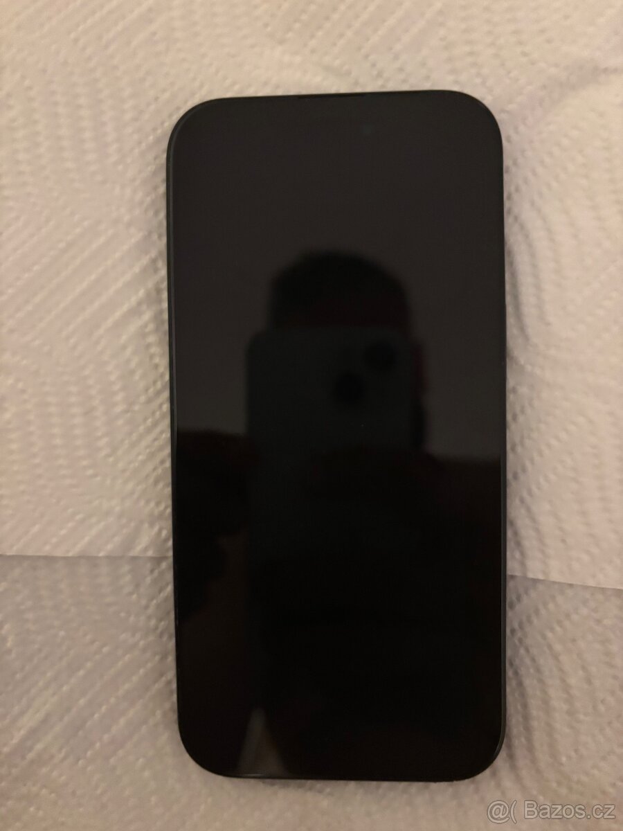 Apple iPhone 15