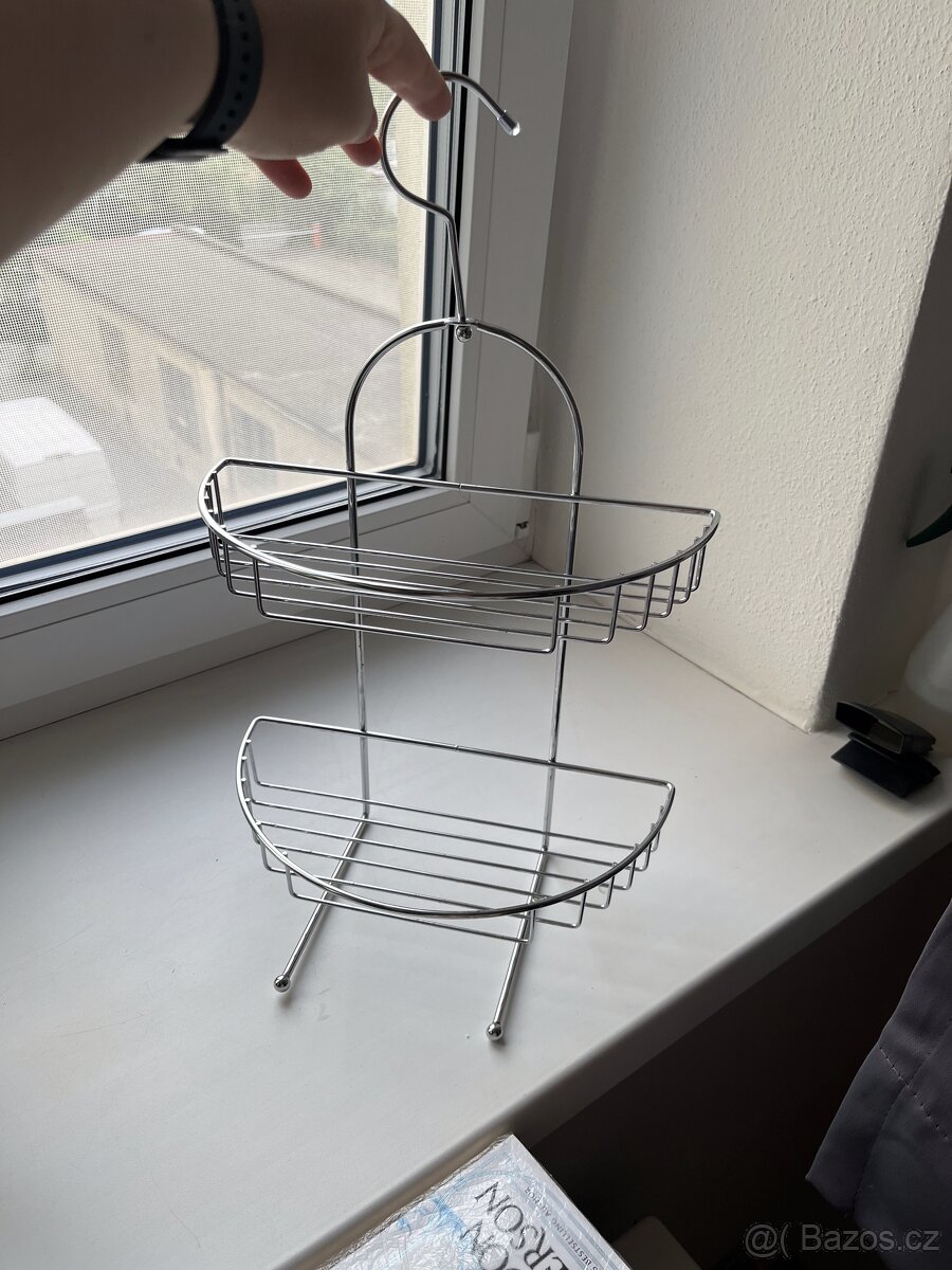 Závěsný košík do koupelny
