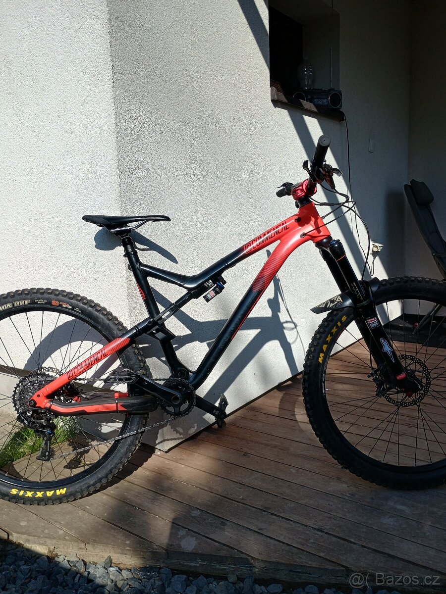 Celoodpružené enduro kolo Commencal