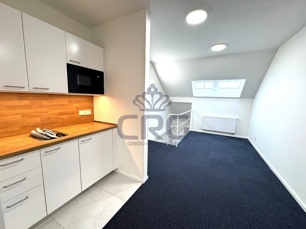 PRONÁJEM KANCELÁŘSKÉHO KOMPLEXU O CP CCA 181,57 m2 V BRNĚ