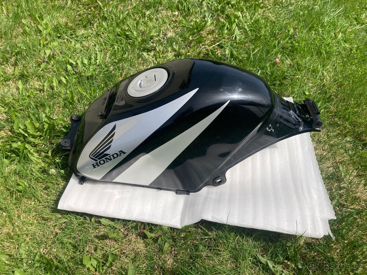 Nádrž Honda CBR 125