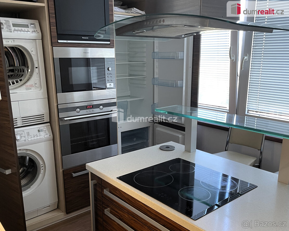 Pronájem, byt 2+1, 64 m2, Veselí nad Moravou
